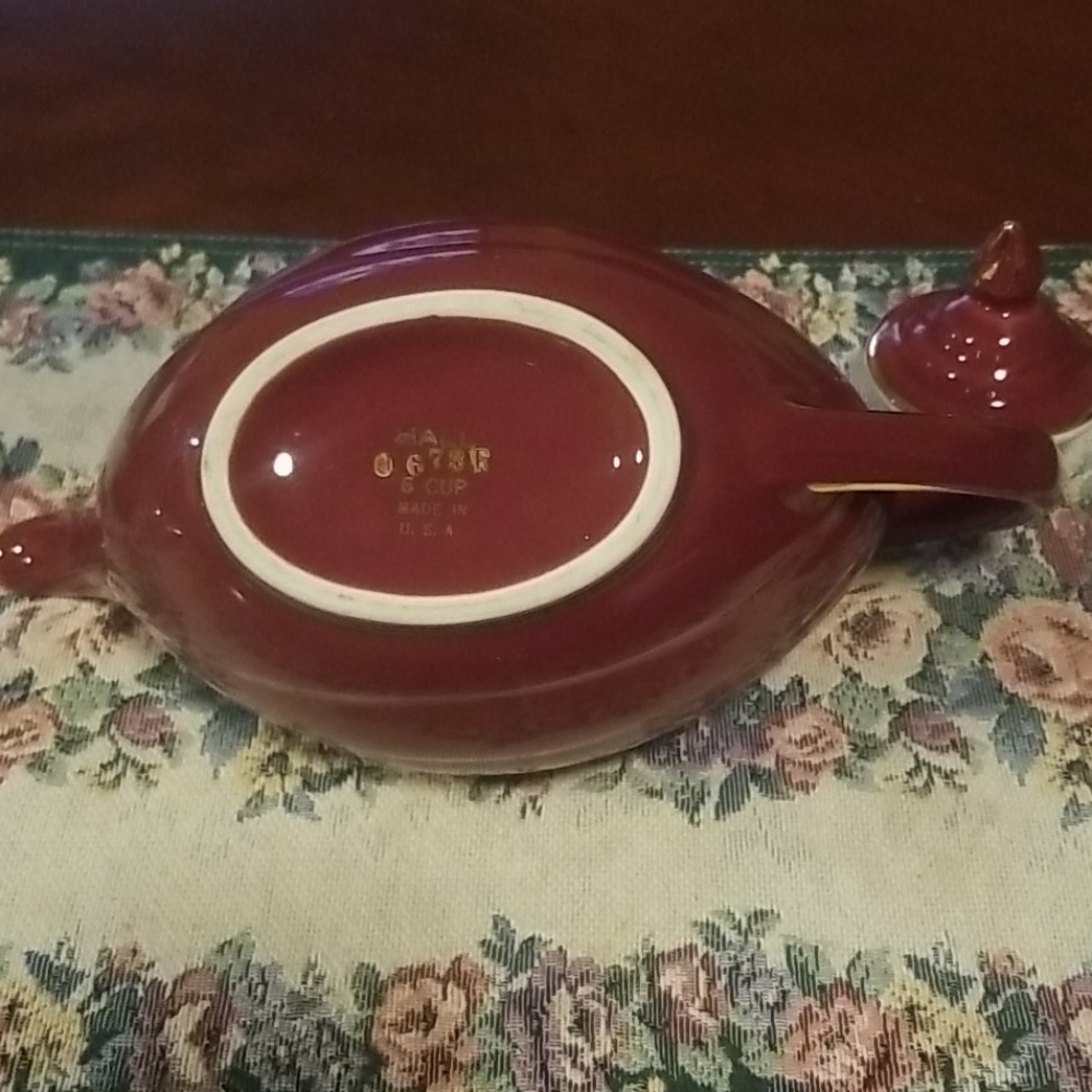 Hall 6 cup maroon with gold accents tea pot